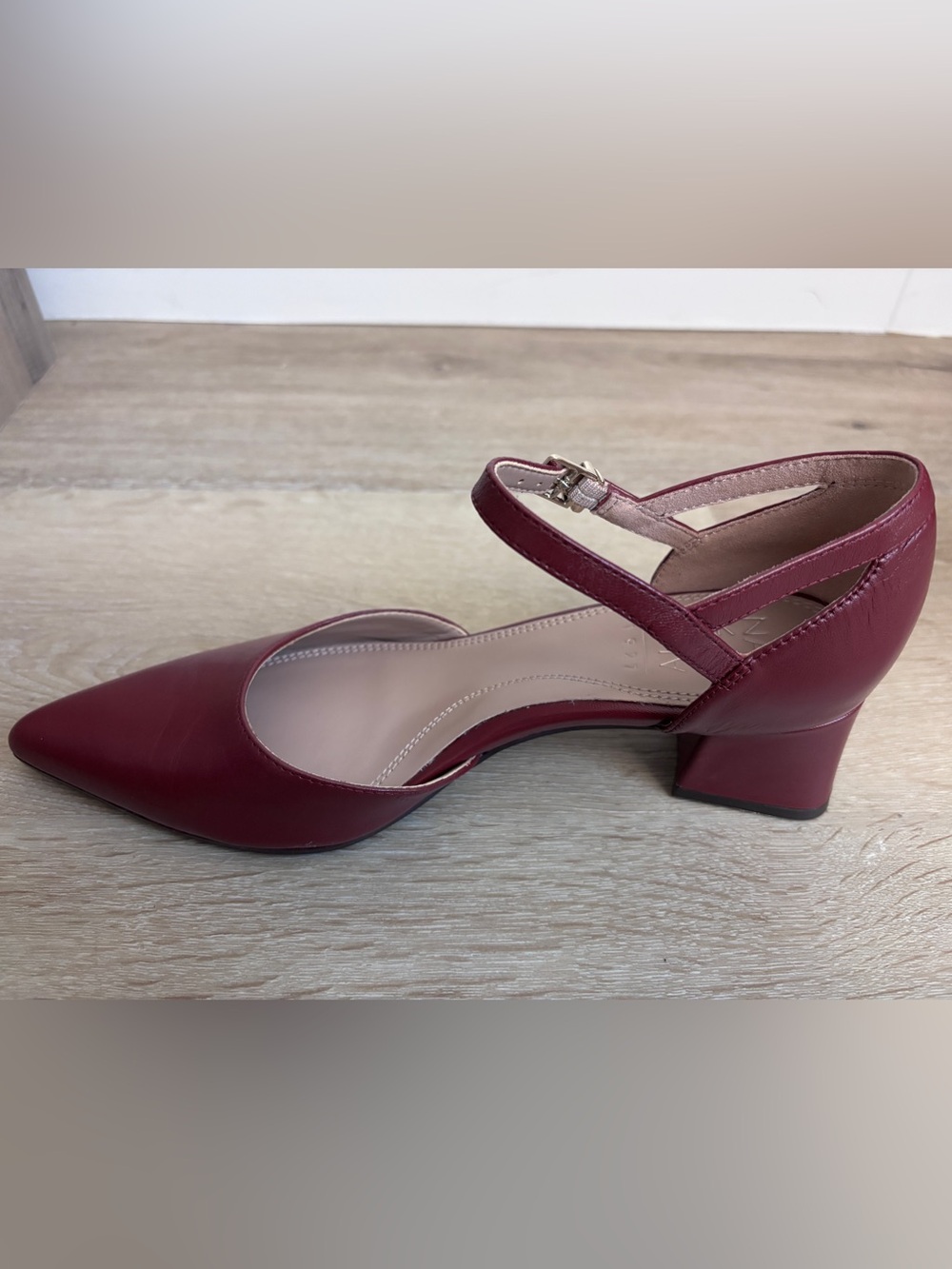 Naturalizer Red Maddox Ankle Strap Pointed Toe Pumps Size 7.5 - Picture 6 of 11